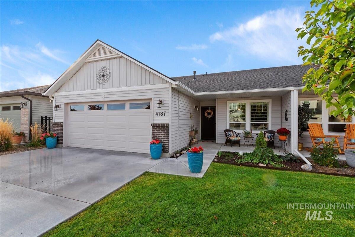 Property Photo:  4187 E Blueberry  ID 83642