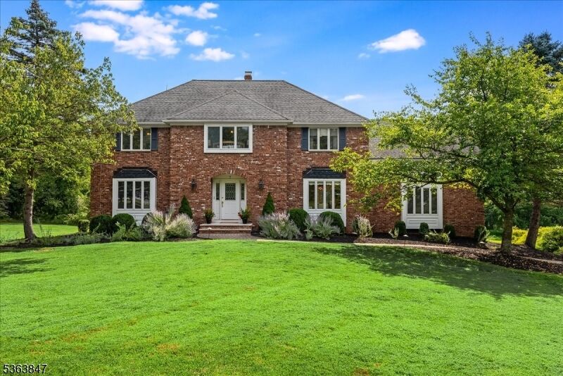 Property Photo:  7 Oxford Dr  NJ 08801