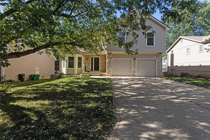 Property Photo:  2512 N 109th Terrace  KS 66109