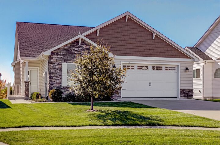 481 Bella Vista Court  Huxley IA 50124 photo