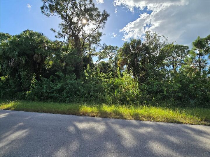 Property Photo:  454 Naples Avenue S  FL 33974