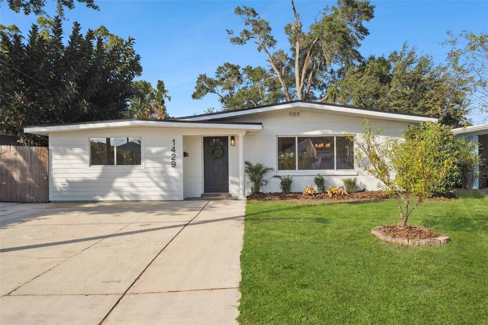 Property Photo:  1429 Yates Street  FL 32804