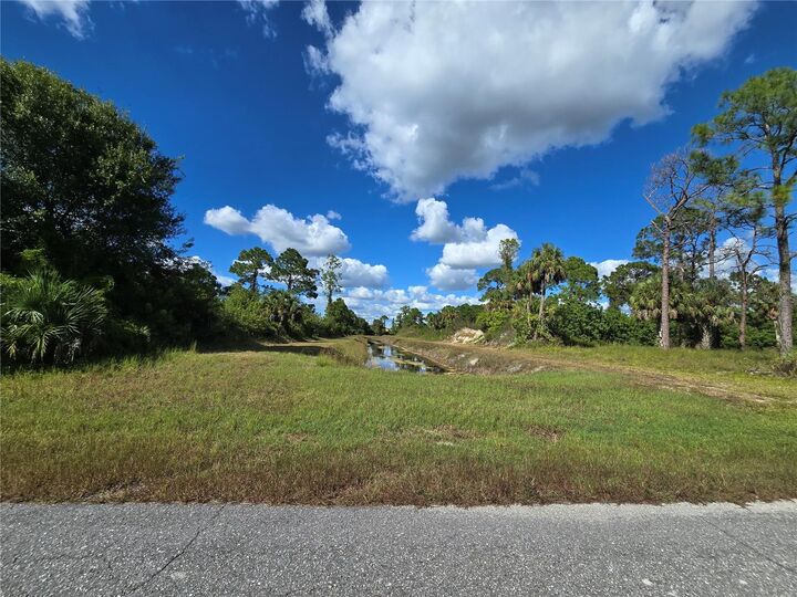 423 Wilder Avenue S  Lehigh Acres FL 33974 photo