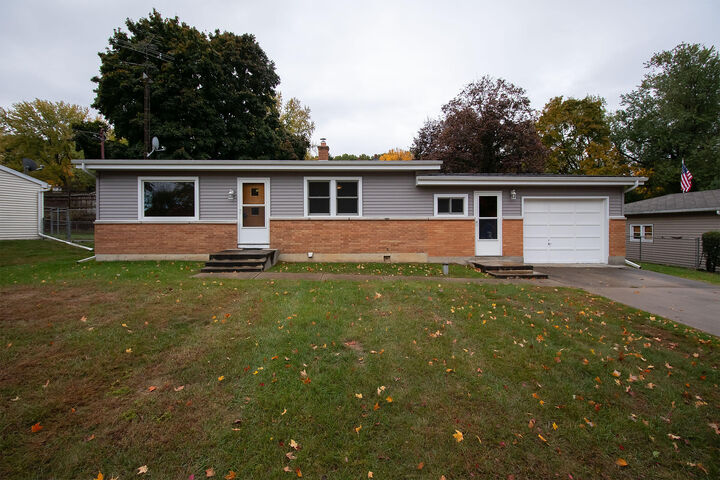 124 Manor Drive  Battle Creek MI 49014 photo