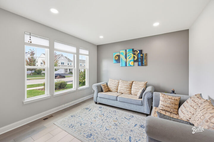 Property Photo: 1730 Savannah Circle IL 60060