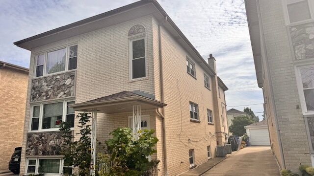 Property Photo:  5517 W Windsor Avenue 1  IL 60630 