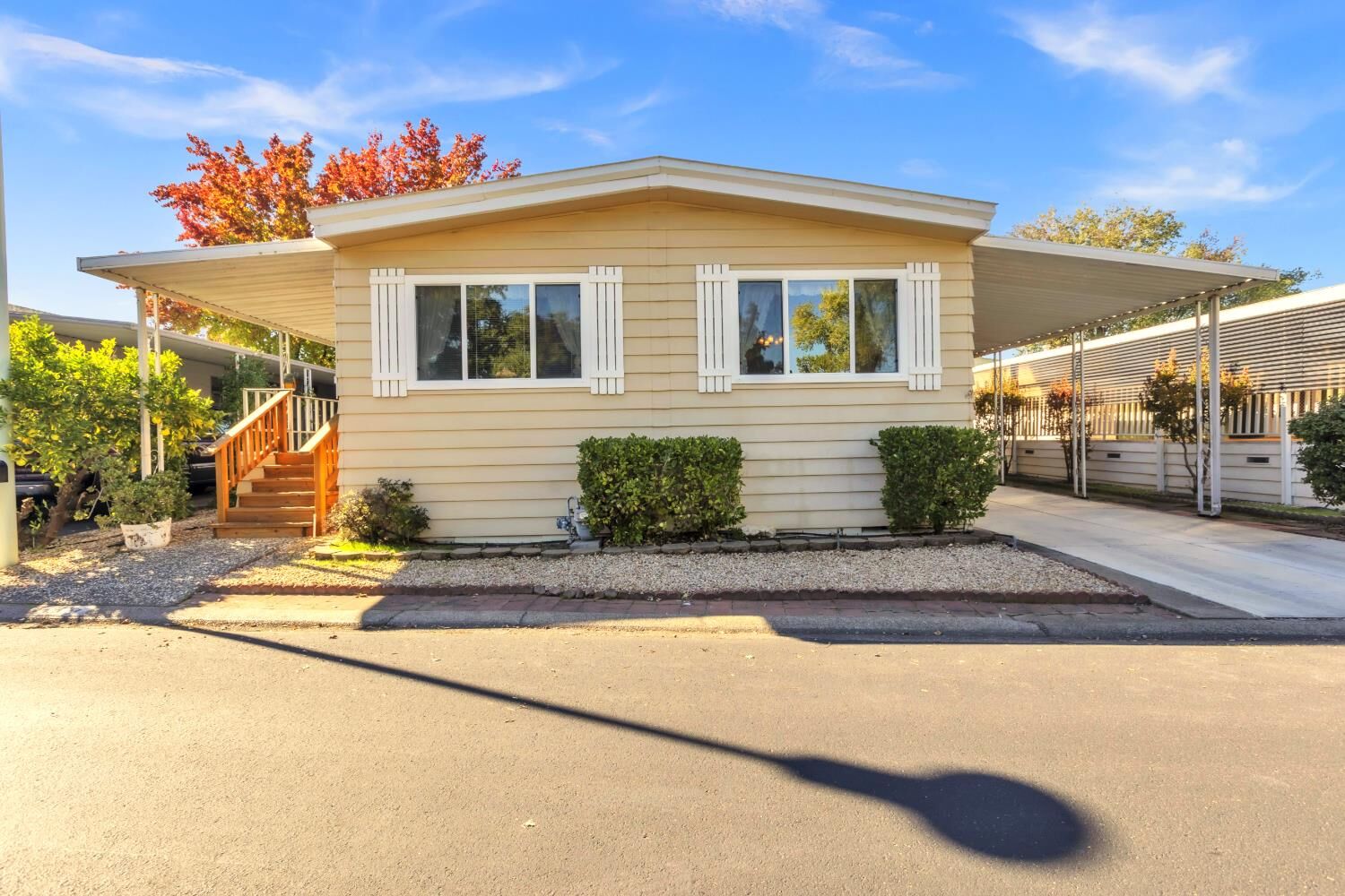 Property Photo:  8007 Creekfront Lane  CA 95610
