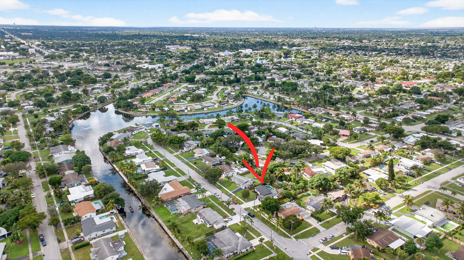 Property Photo: 1713 W River Drive FL 33063