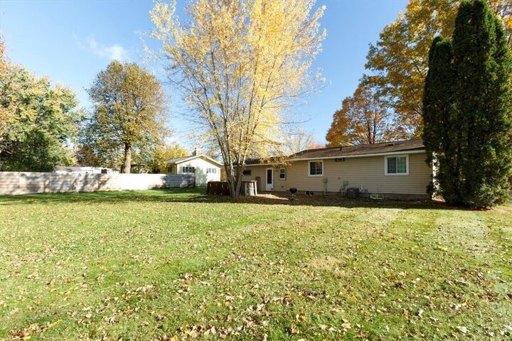 Property Photo:  551 Oak Street  WI 54028
