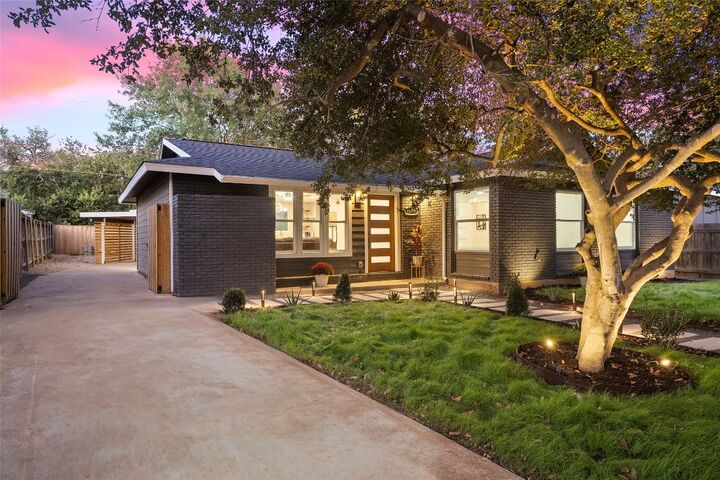 Property Photo: 1508 Suffolk Drive TX 78723