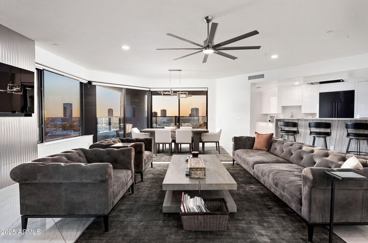 Property Photo:  1040 E Osborn Road 904  AZ 85014