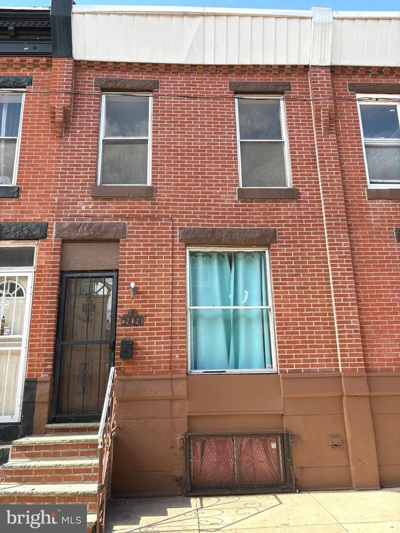 Property Photo:  2424 S Marshall Street  PA 19148