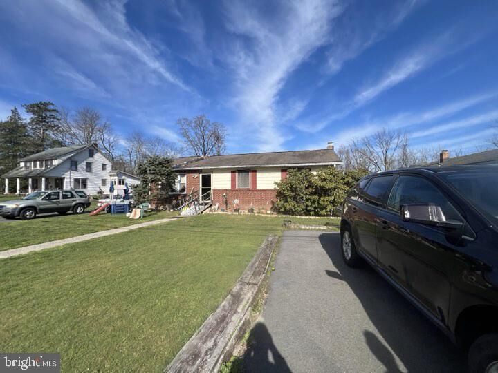 Property Photo:  8 Gordon Street  NJ 08501