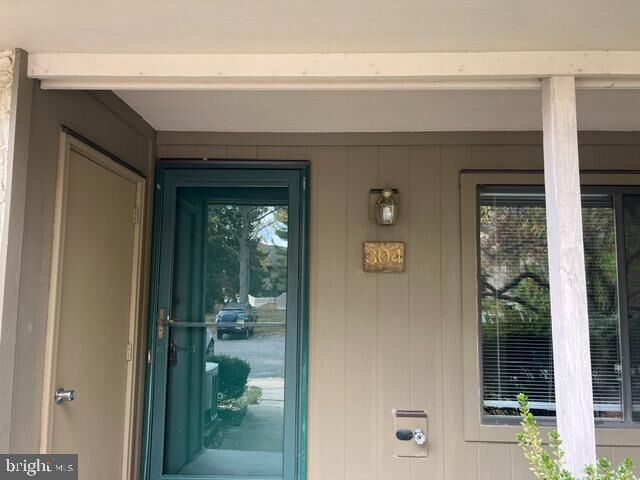 Property Photo:  304 Hampshire Drive  NJ 08536 