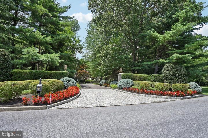 Property Photo:  12 Cove Road  NJ 08057