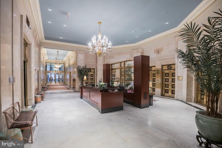 Property Photo:  1600 Arch Street 1904  PA 19103