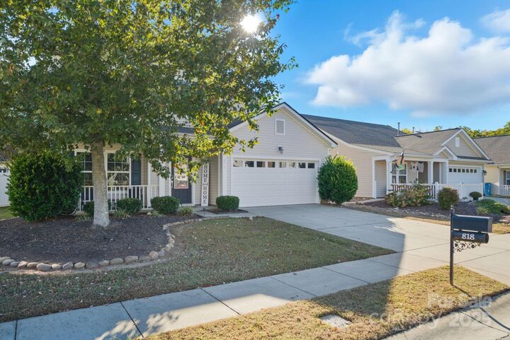 Property Photo:  818 Traditions Park Drive  NC 28134