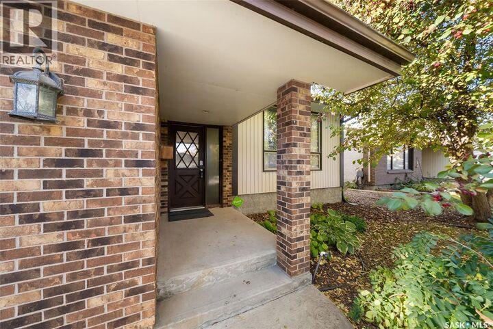 Property Photo:  2119 Elderkin Drive E  SK S4V 0L8