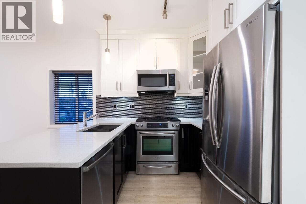 Photo de la propriété:  4548 Hastings Street 202  BC V5C 2K4 