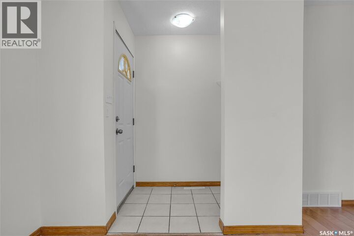 Property Photo:  1806 Richardson Road  SK S7L 4B5