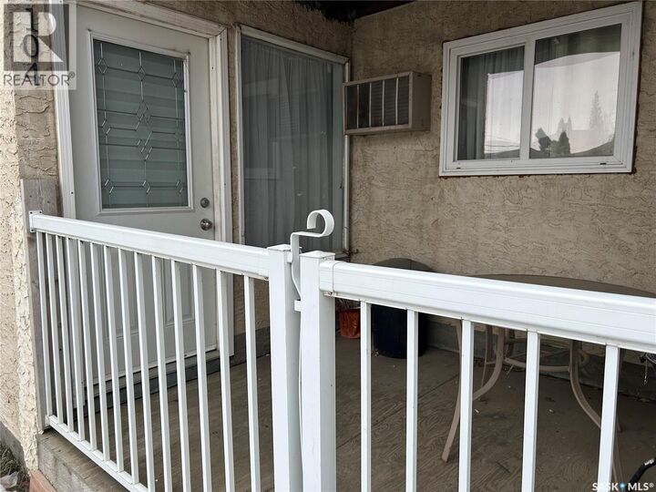 Property Photo:  1245 12th Avenue SW  SK S6H 6H5 