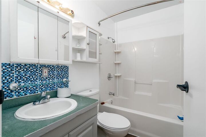 Photo de la propriété:  814 Boyd Avenue  MB R2X 0Z4