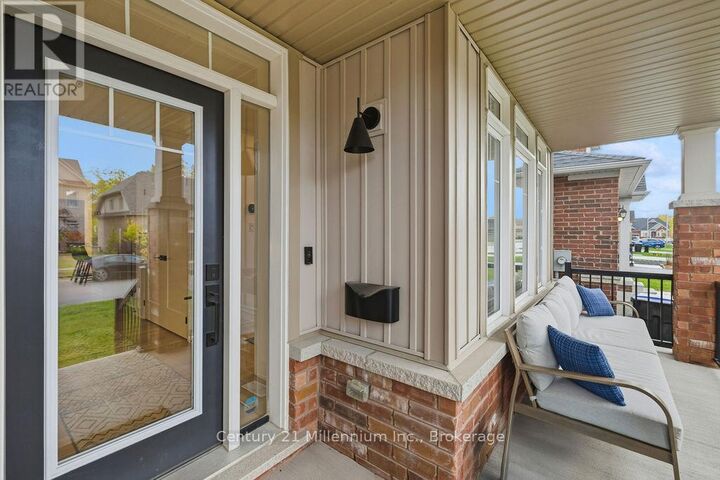 Photo de la propriété: 30 McLean Avenue ON L9Y 3V2