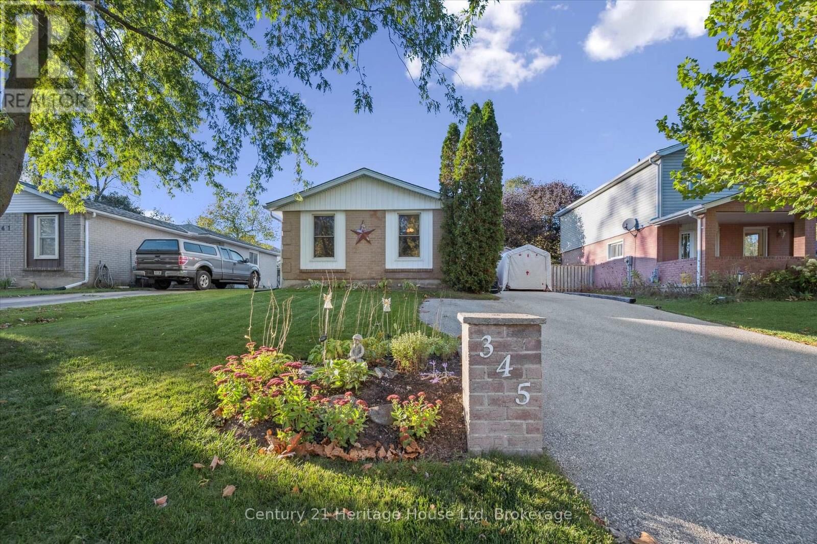 Property Photo:  345 Stornoway Drive  ON N1M 3K9