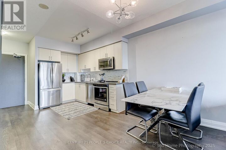 Photo de la propriété:  3700 Highway 7 Highway 1104  ON L4L 0G8 