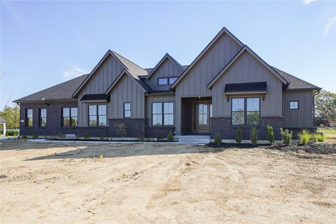 Property Photo:  4870 Bunnell Hill Road  OH 45036
