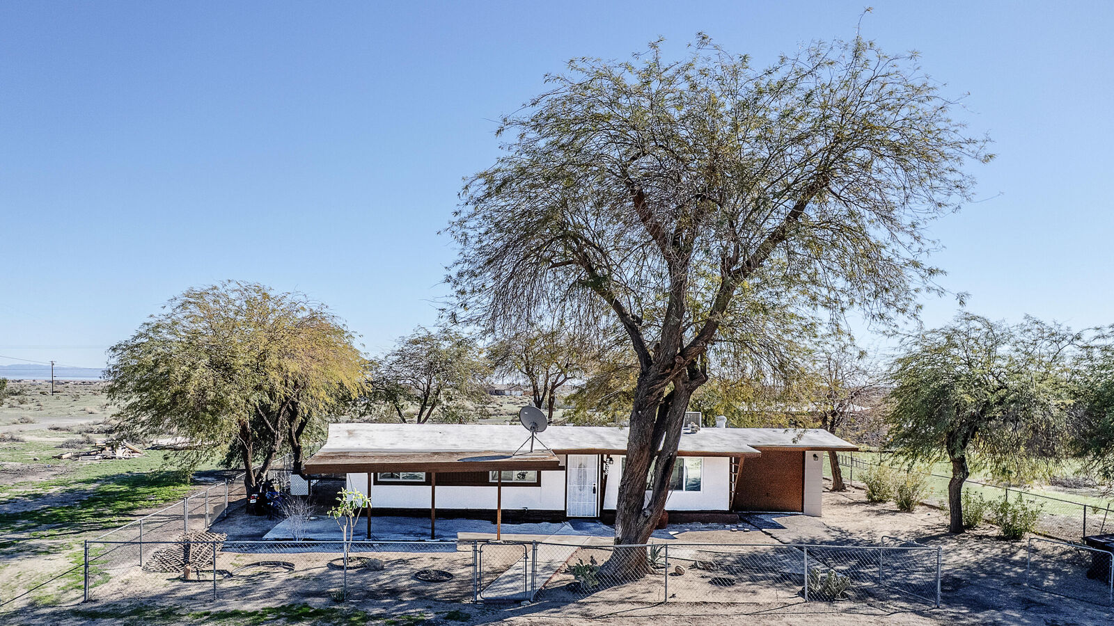 Property Photo:  2338 Sand Ere Avenue  CA 92274 