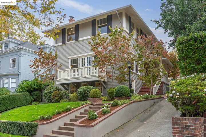 108 Hillside Avenue  Piedmont CA 94611 photo