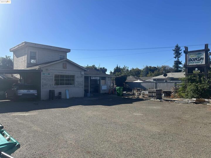 Property Photo: 1239 Grove Way CA 94541