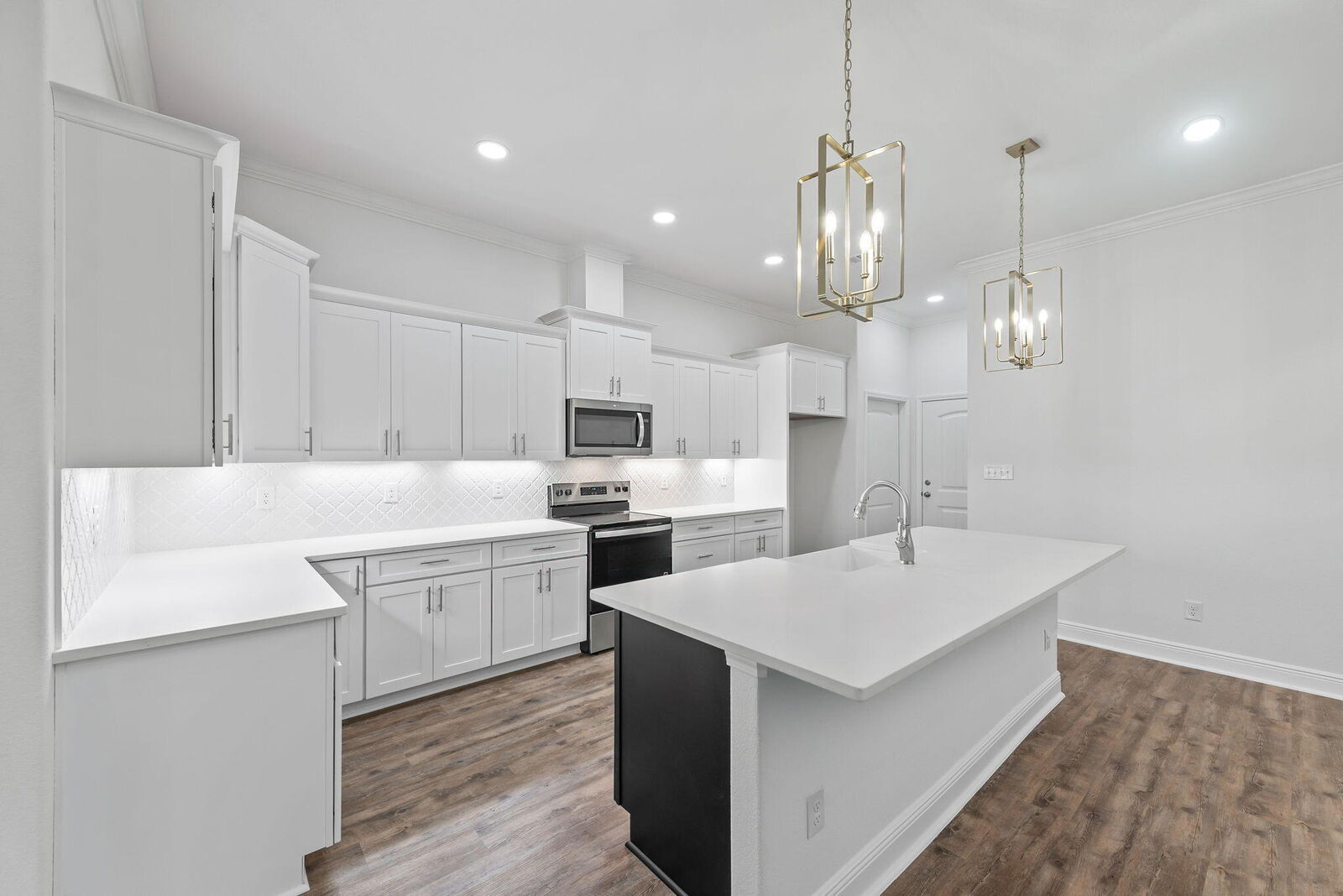 Property Photo:  4318 Tallwood Court  FL 32563 