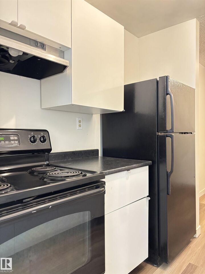 Photo de la propriété:  2624 Mill Woods Road NW 307  AB T6K 5K7