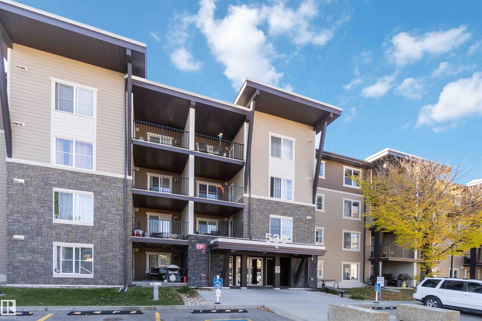 Photo de la propriété:  530 Watt Boulevard SW 210  AB T6X 1P7