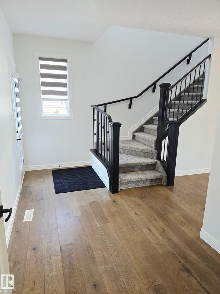 Property Photo:  449 Conroy Crescent SW  AB T6W 5A9