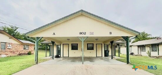 Property Photo:  802 Hackberry Street A  TX 76522