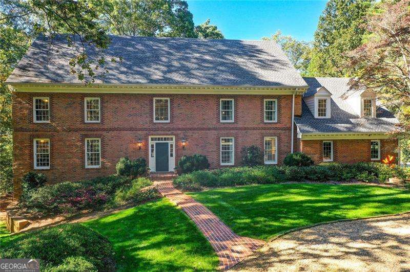 Property Photo:  1710 Winterthur Close NW  GA 30328 