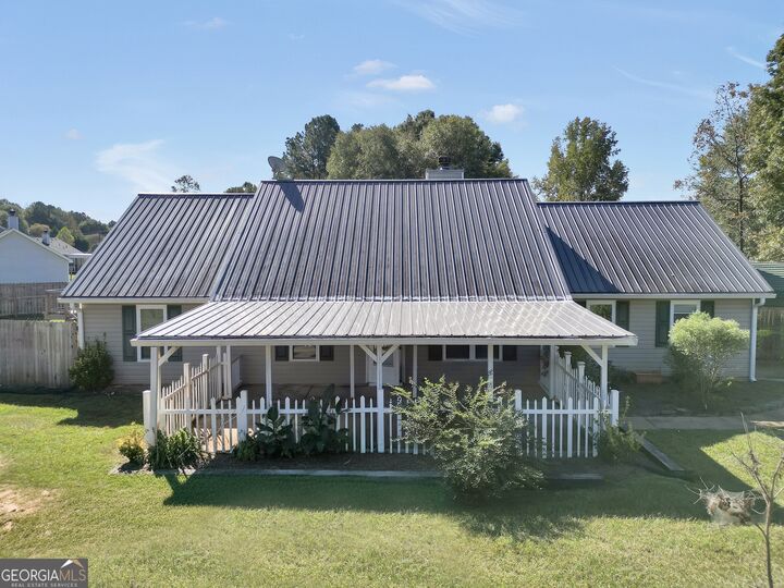 Property Photo:  113 Pebble Creek Drive  GA 30233