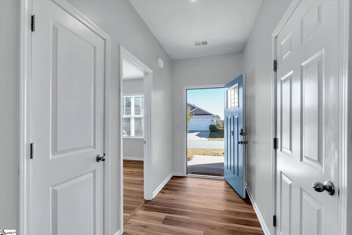 Property Photo:  9 Bridlewood Lane  SC 29673