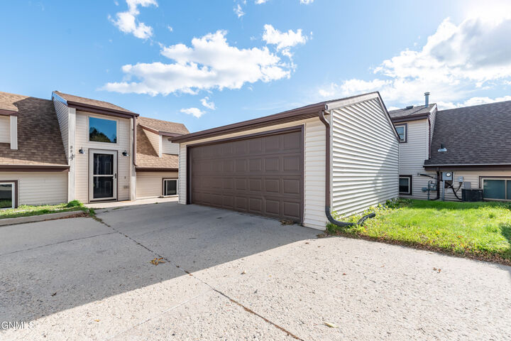 Property Photo:  3133 Manitoba Lane  ND 58503