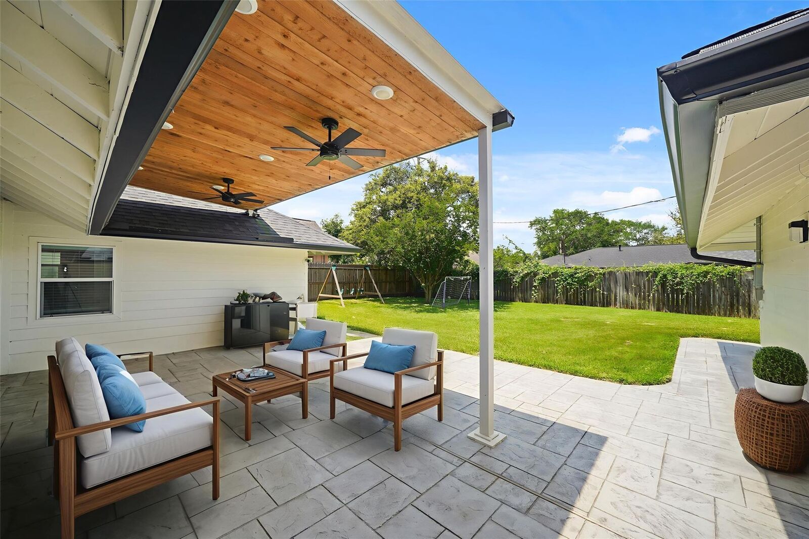 Property Photo: 4302 Wigton Drive TX 77096