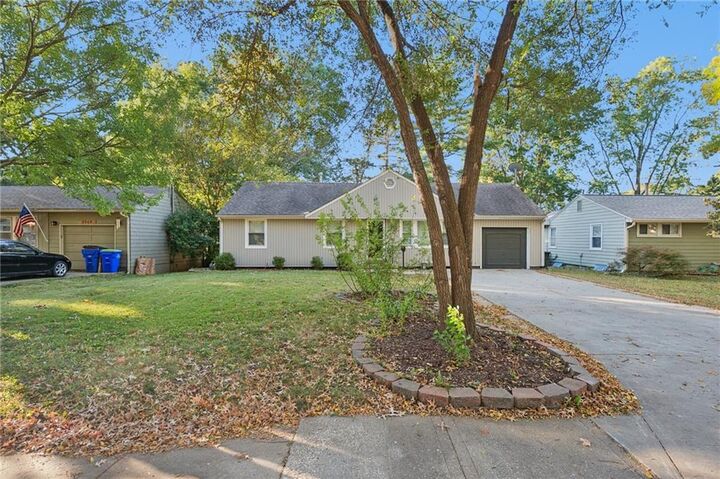 Property Photo:  8915 W 81st Street  KS 66204