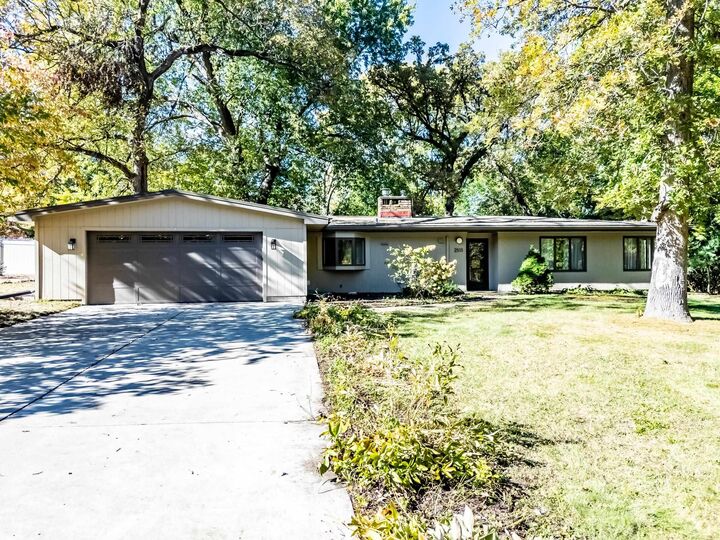 Property Photo: 2513 Ashland Avenue IA 50613