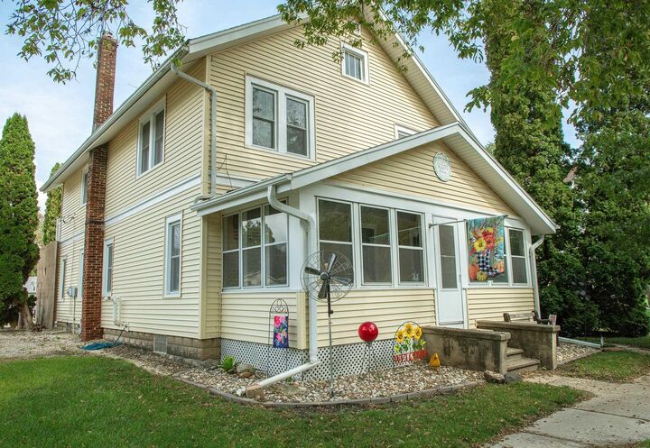 308 W Superior Street  Clarksville IA 50619 photo