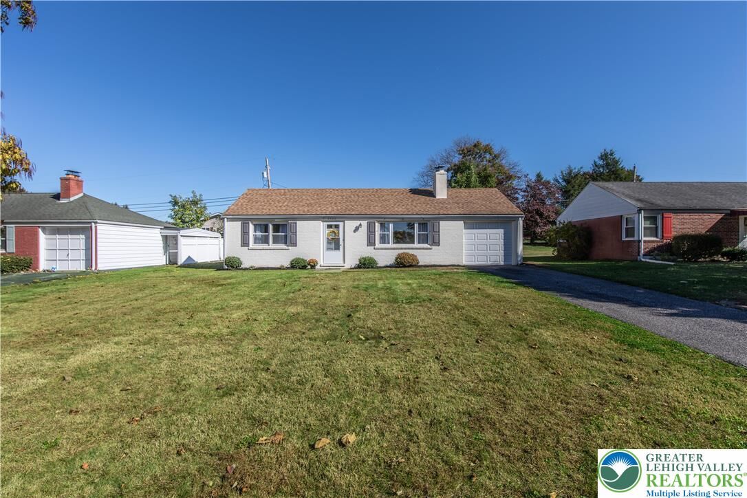 Property Photo: 2520 Winston Road PA 18017