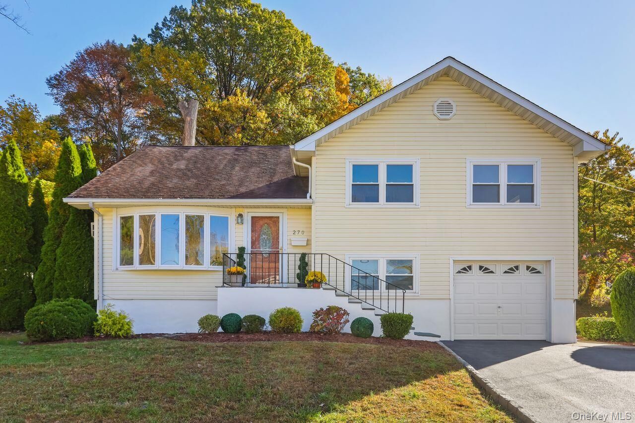 Property Photo: 270 Pembrook Drive NY 10710