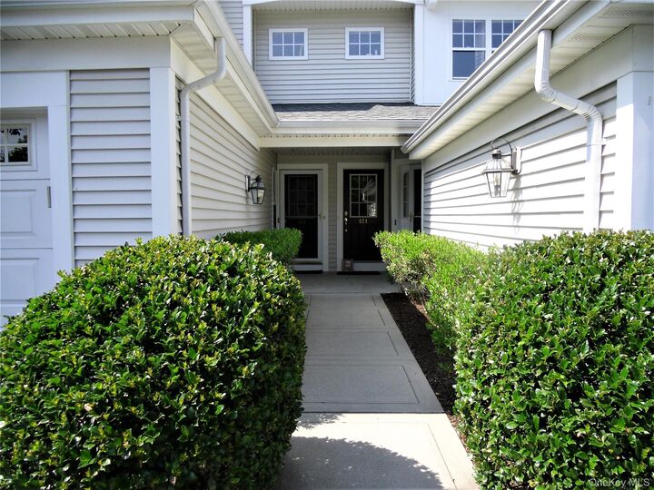 Property Photo:  421 Northview Court 421  NY 10566