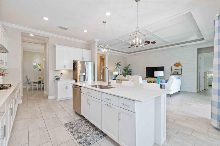 Property Photo:  7131 Whittlebury Trail  FL 34202